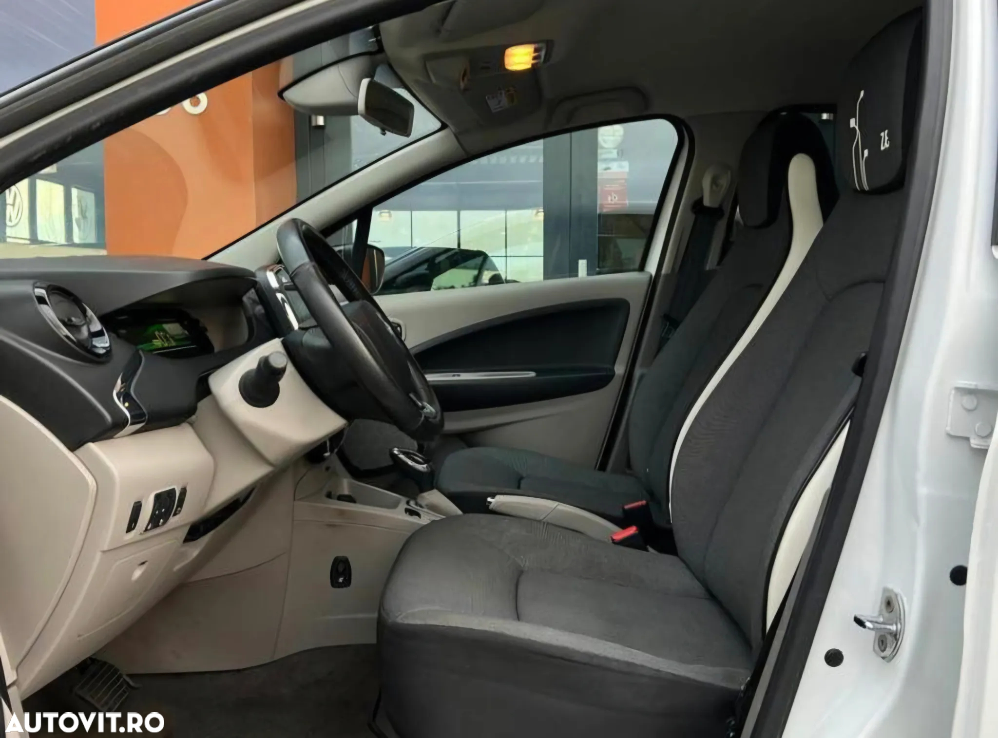 Renault ZOE - 10