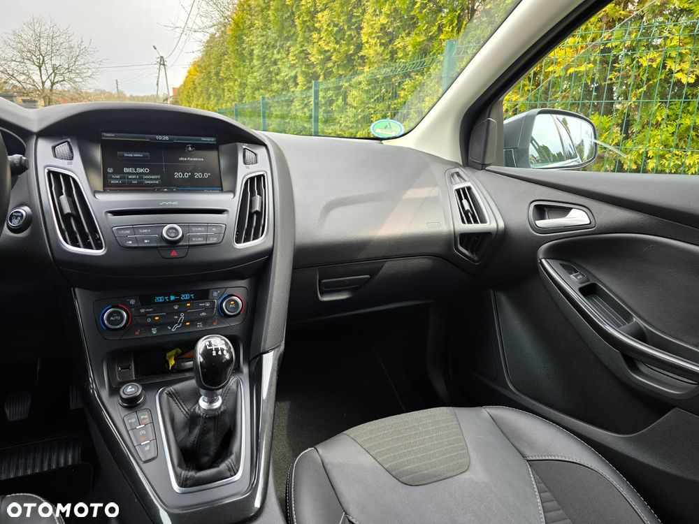 Ford Focus 1.0 EcoBoost Titanium - 30