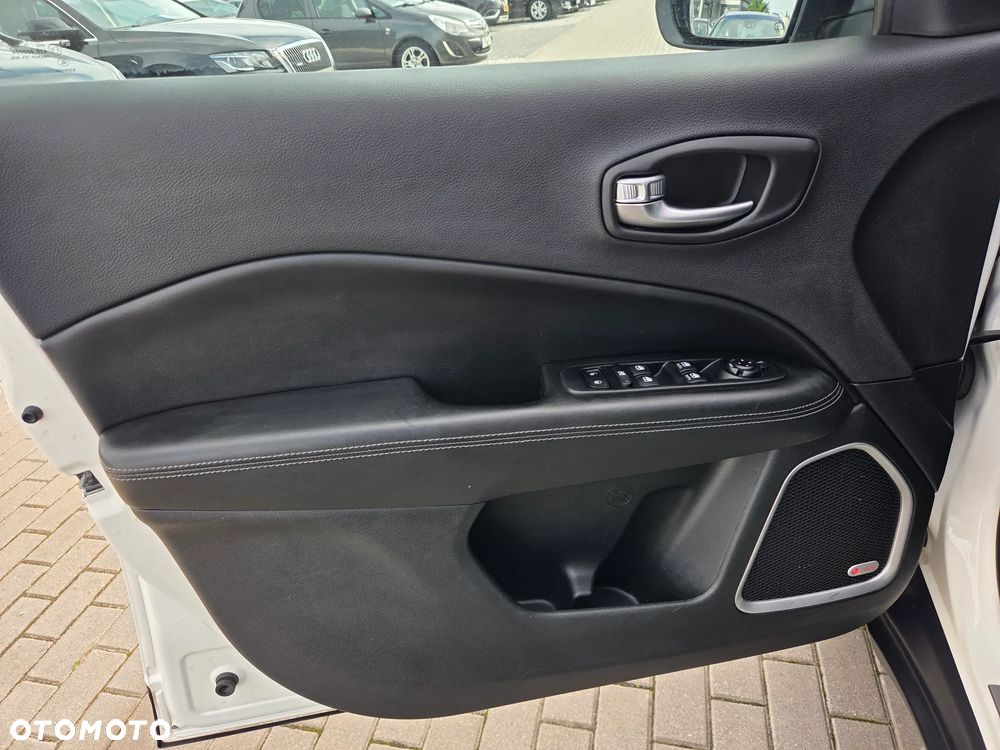 Jeep Compass 1.4 MultiAir Business Line - 38