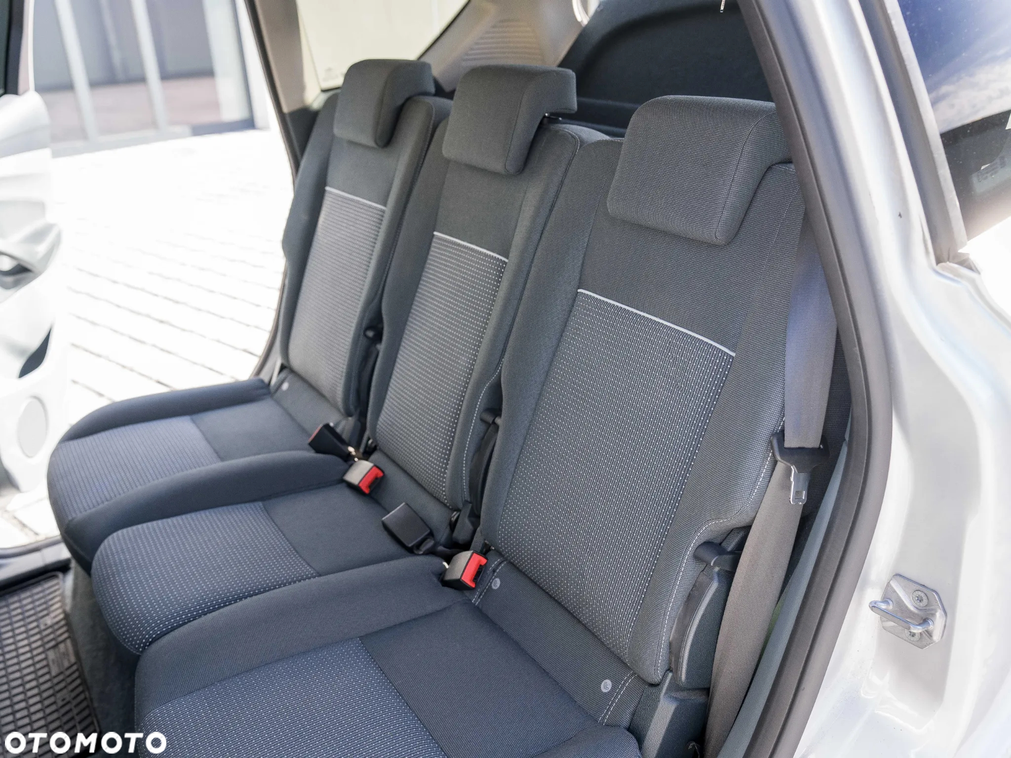Ford C-MAX 2.0 TDCi Edition - 32