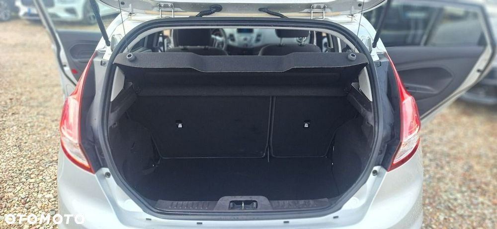 Ford Fiesta - 12
