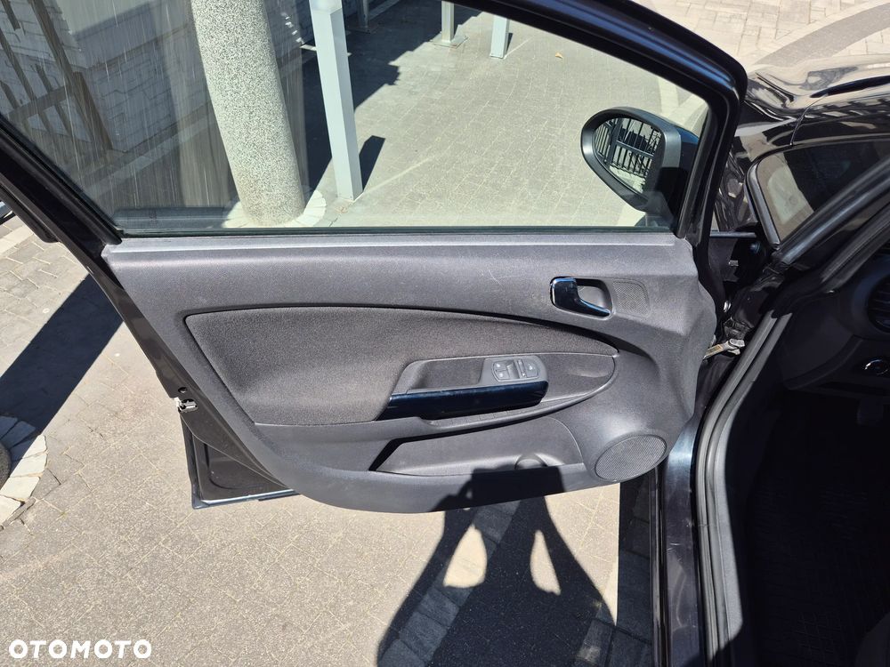 Opel Corsa 1.2 16V Enjoy - 18
