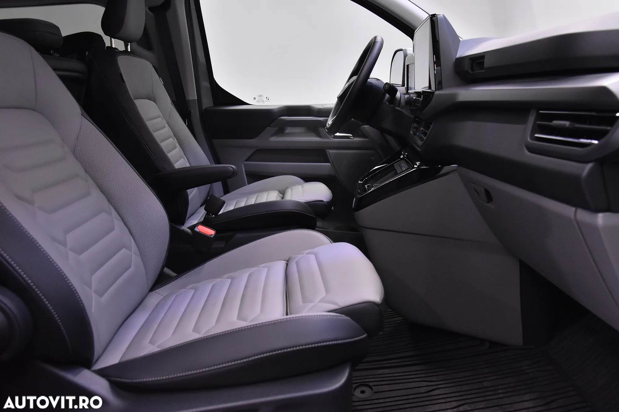 Ford Tourneo - 11