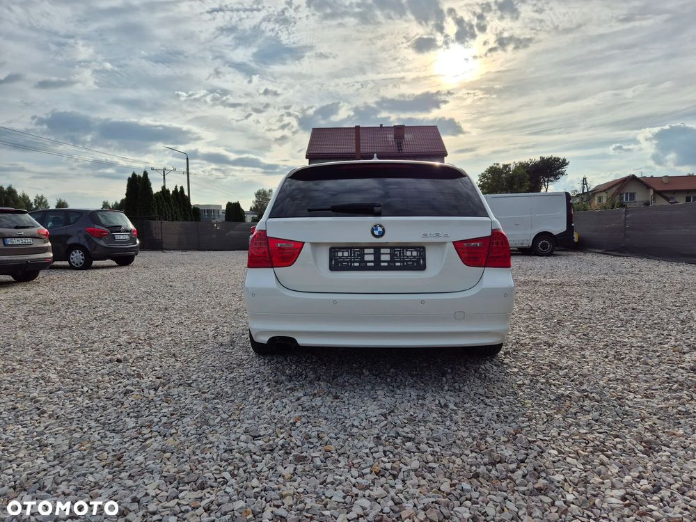 BMW Seria 3 318d DPF - 14