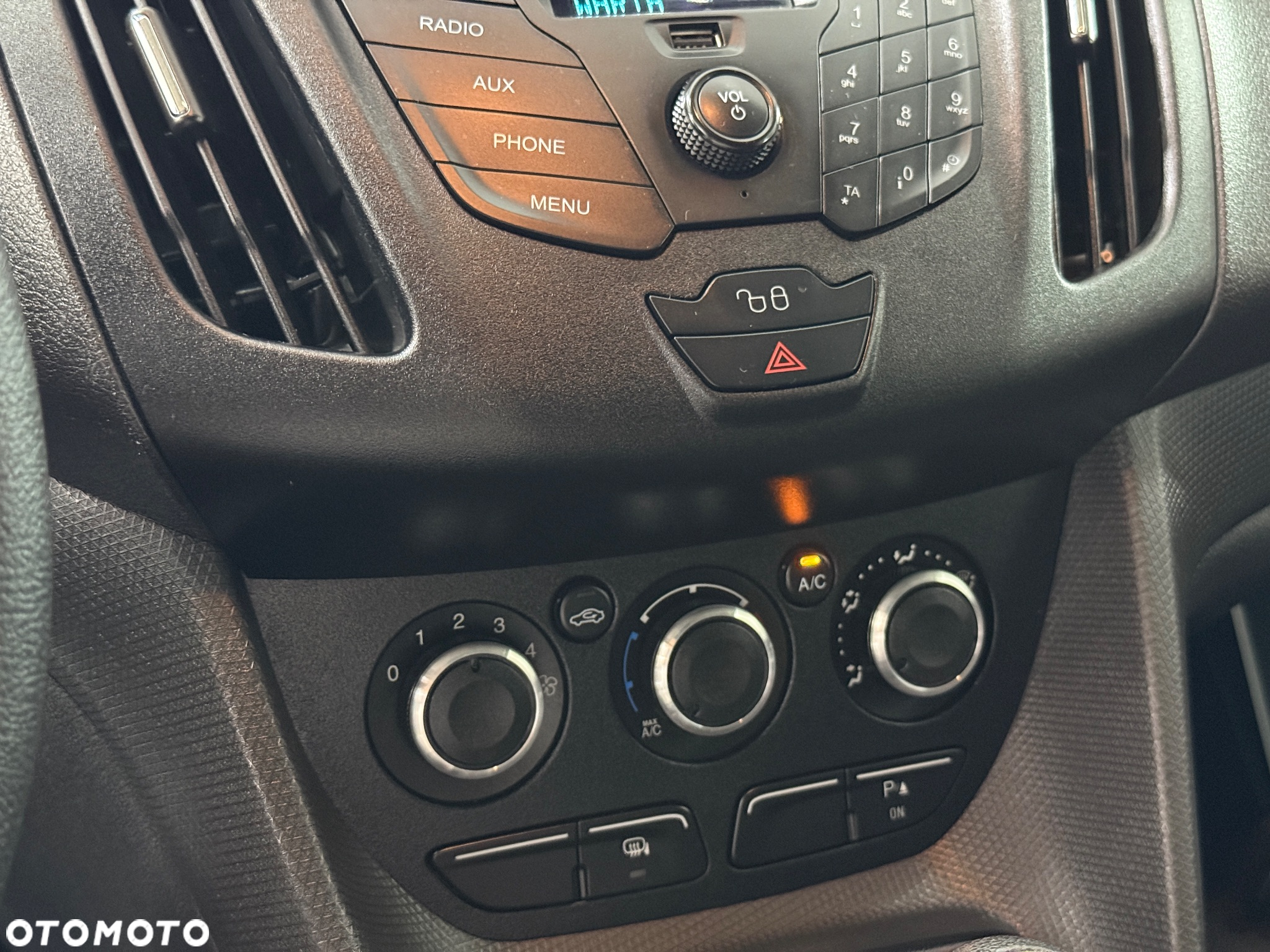 Ford Transit Connect - 17