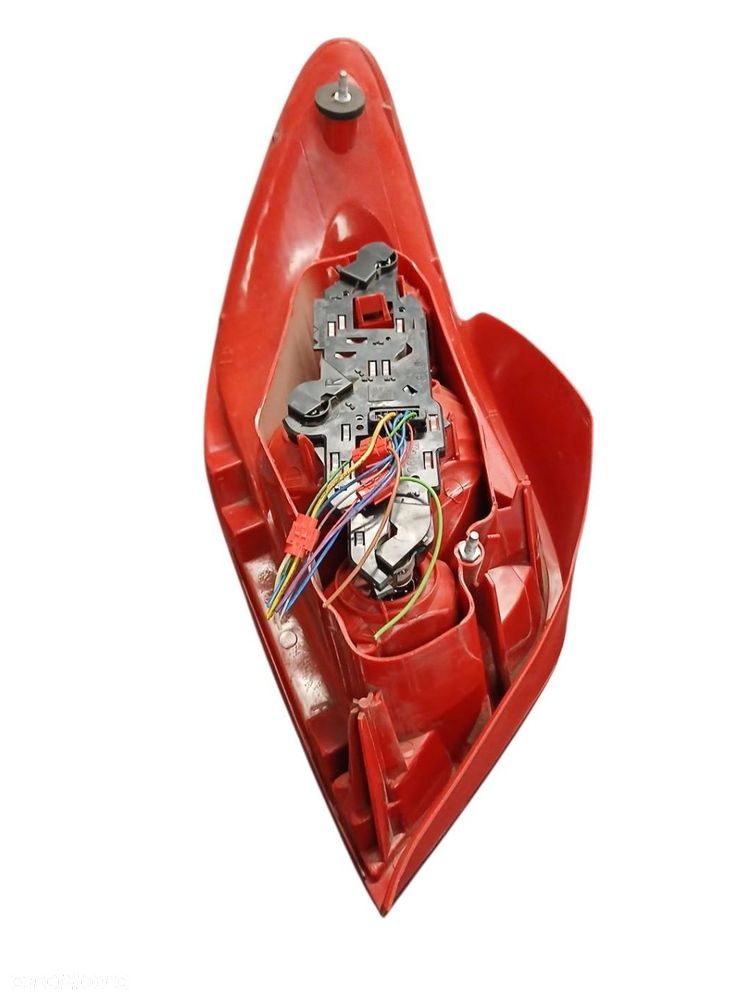 LAMPA PRAWA TYLNA PEUGEOT 307 H/B - 3