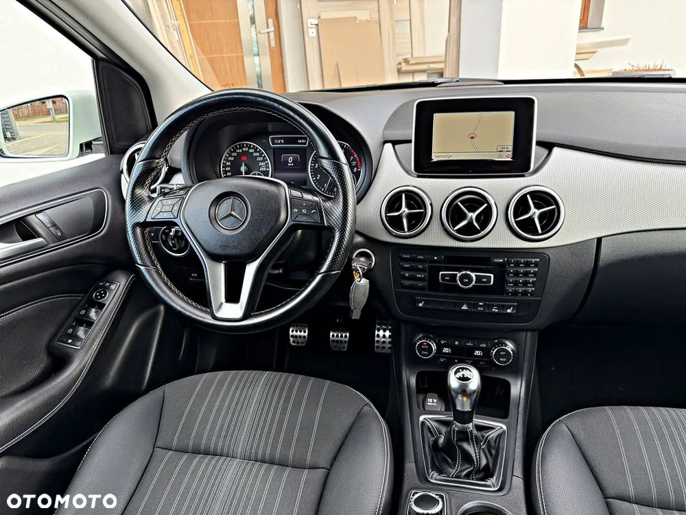Mercedes-Benz Klasa B 200 BlueEFFICIENCY Edition 1 - 25