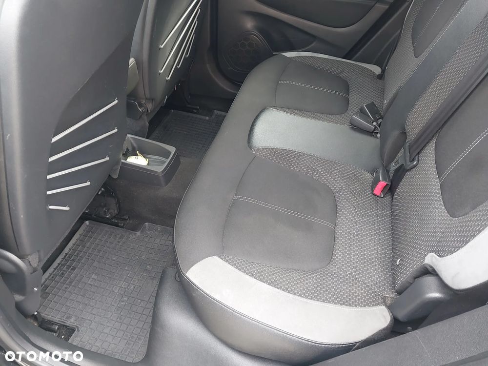 Renault Captur (ENERGY) TCe 90 BOSE EDITION - 13