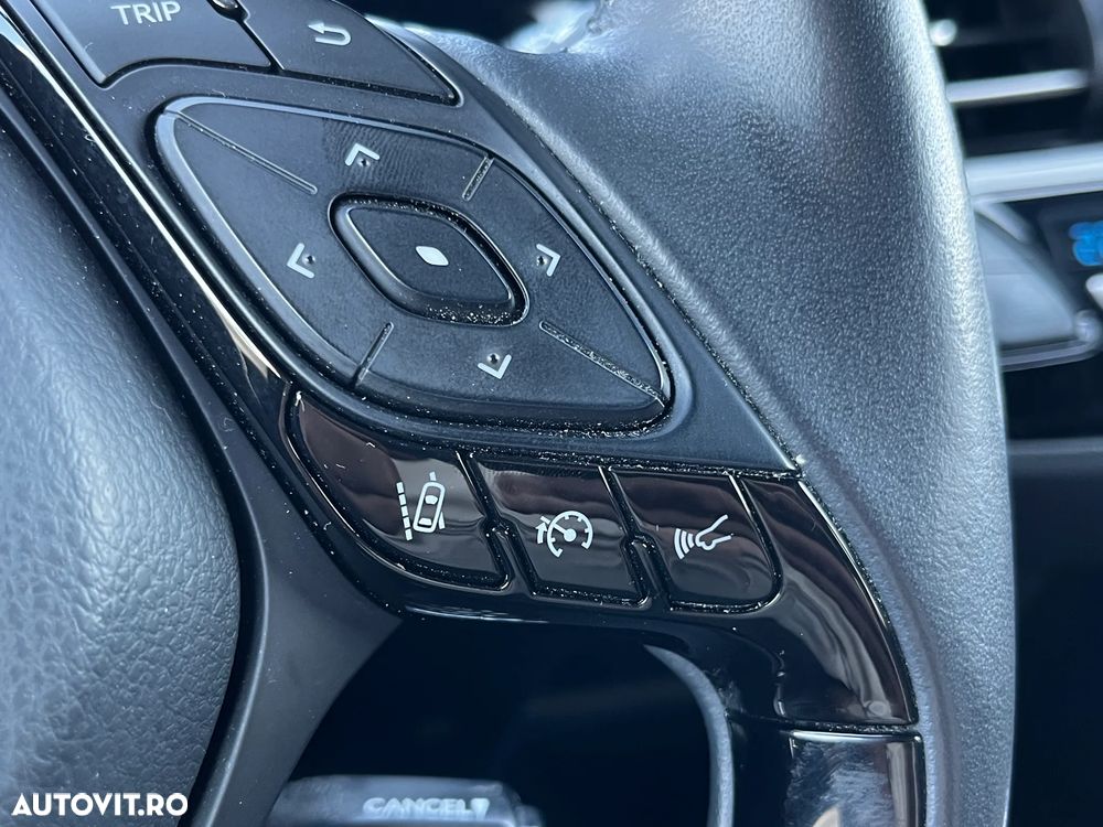 Toyota C-HR - 19