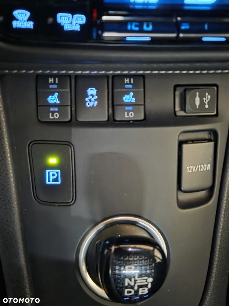 Toyota Auris Hybrid 135 Comfort - 16