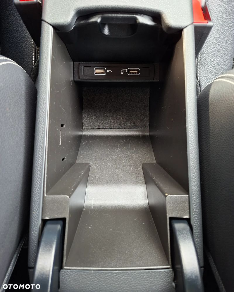 Mercedes-Benz CLA - 30