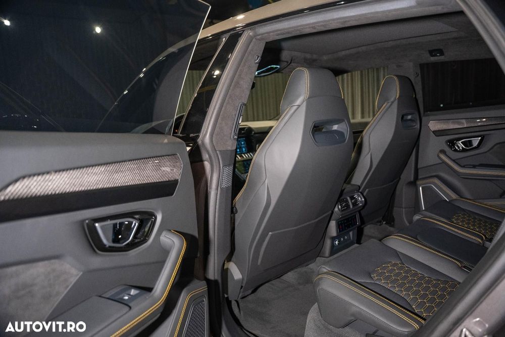 Lamborghini URUS - 39