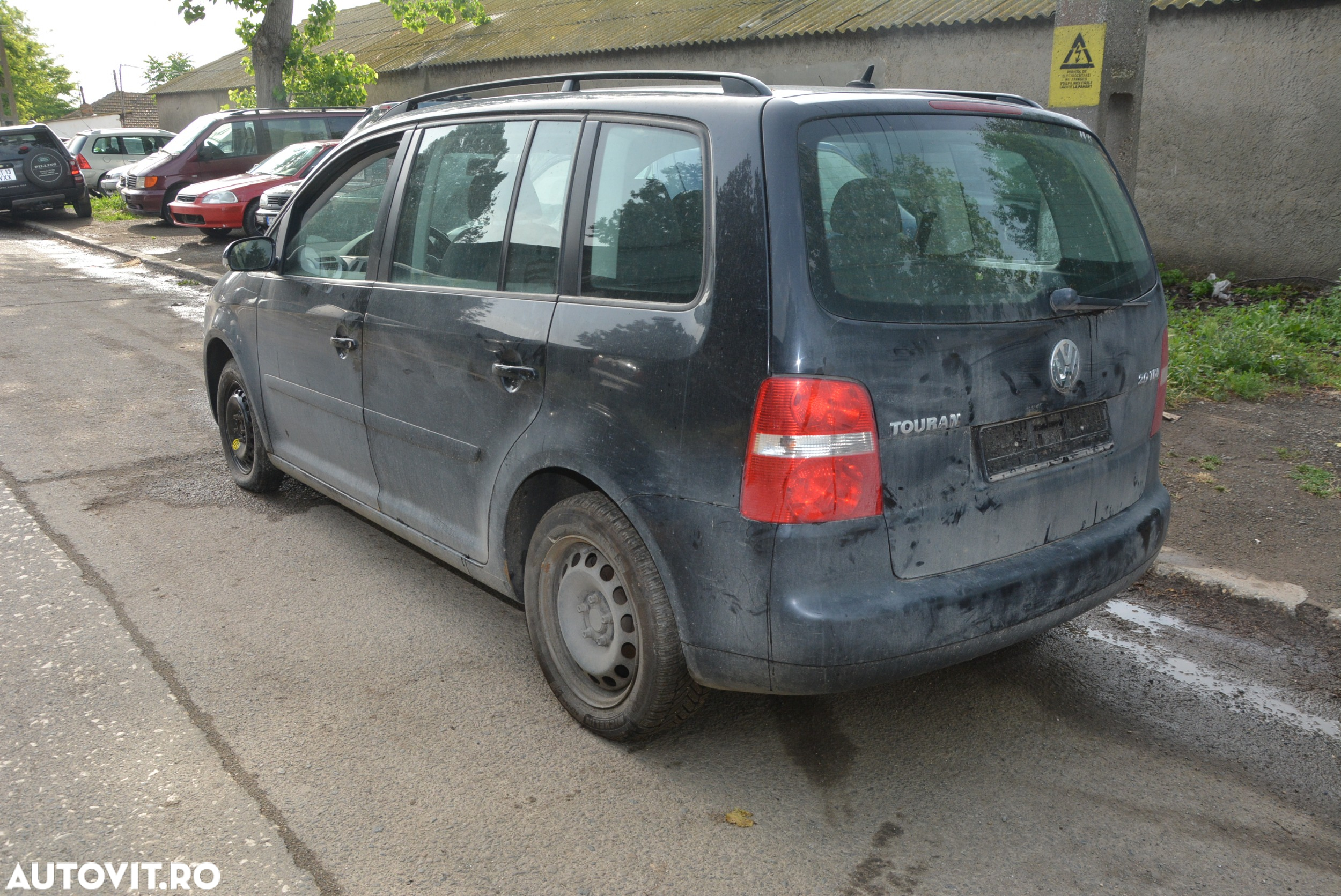 Dezmembrari  VW TOURAN (1T)  2003  > 2010 2.0 TDI Motorina - 3