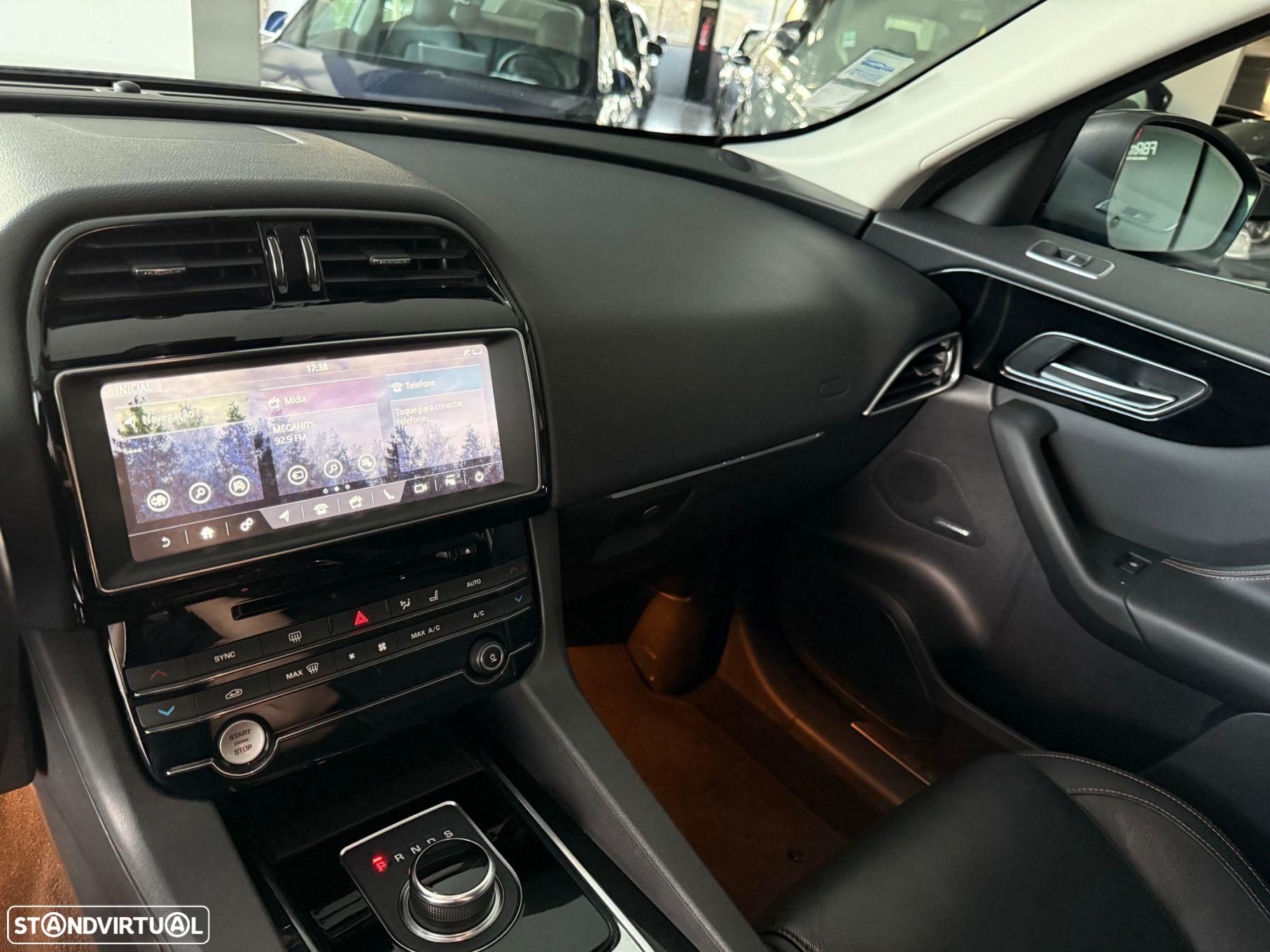 Jaguar F-Pace 20d AWD Aut. R-Sport - 29