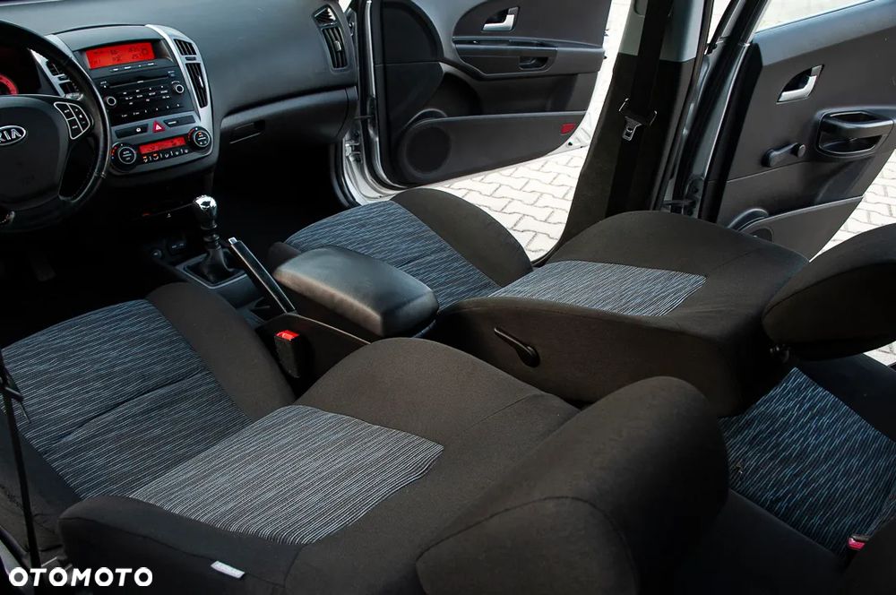 Kia Ceed 1.4 Comfort + - 33