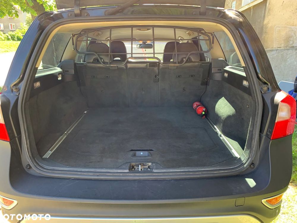 Volvo XC 70 D5 AWD Summum - 9