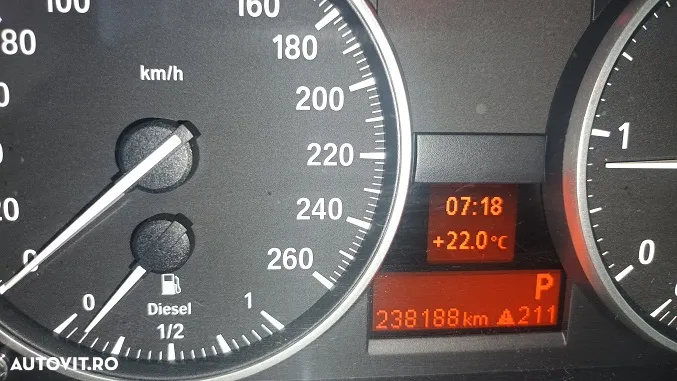 BMW Seria 3 318d Touring Aut. Luxury Line - 17
