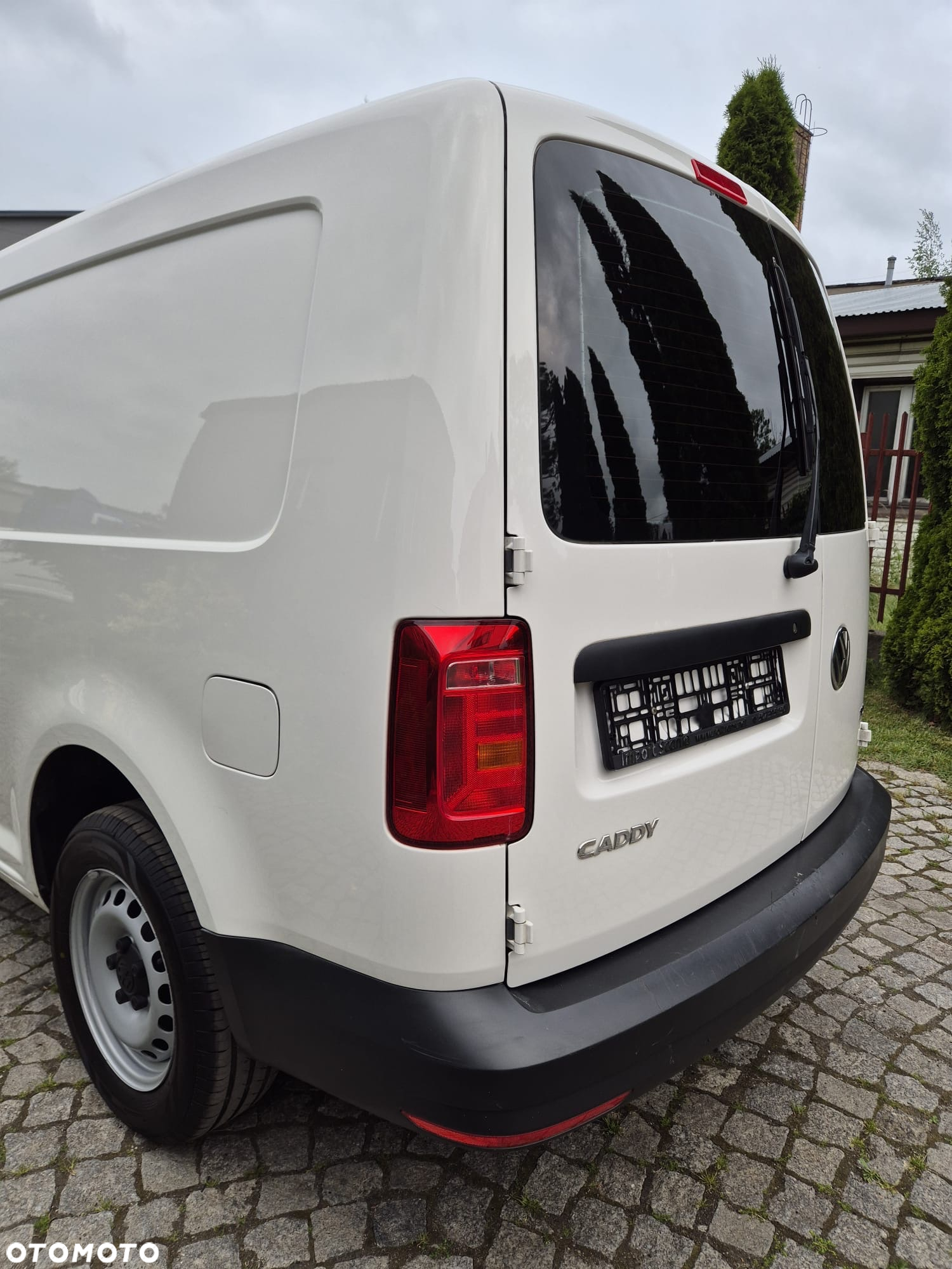Volkswagen Caddy Maxi - 8