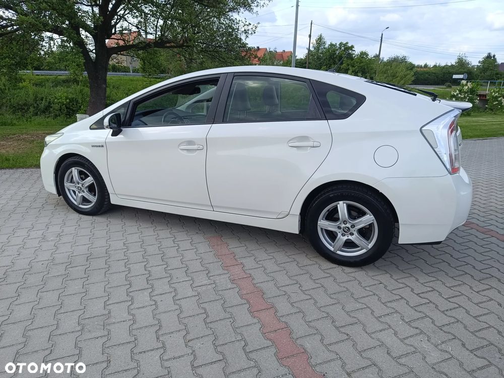 Toyota Prius 1.8 HSD Prestige - 5
