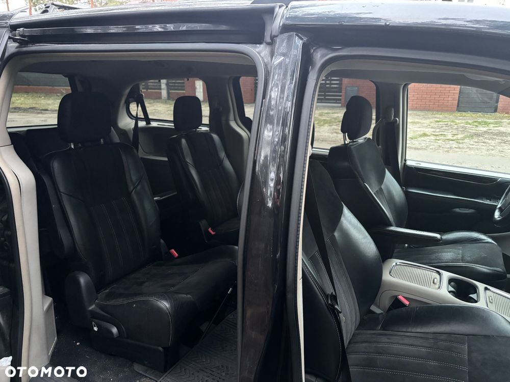 Lancia Voyager 2.8CRD Platinum - 12