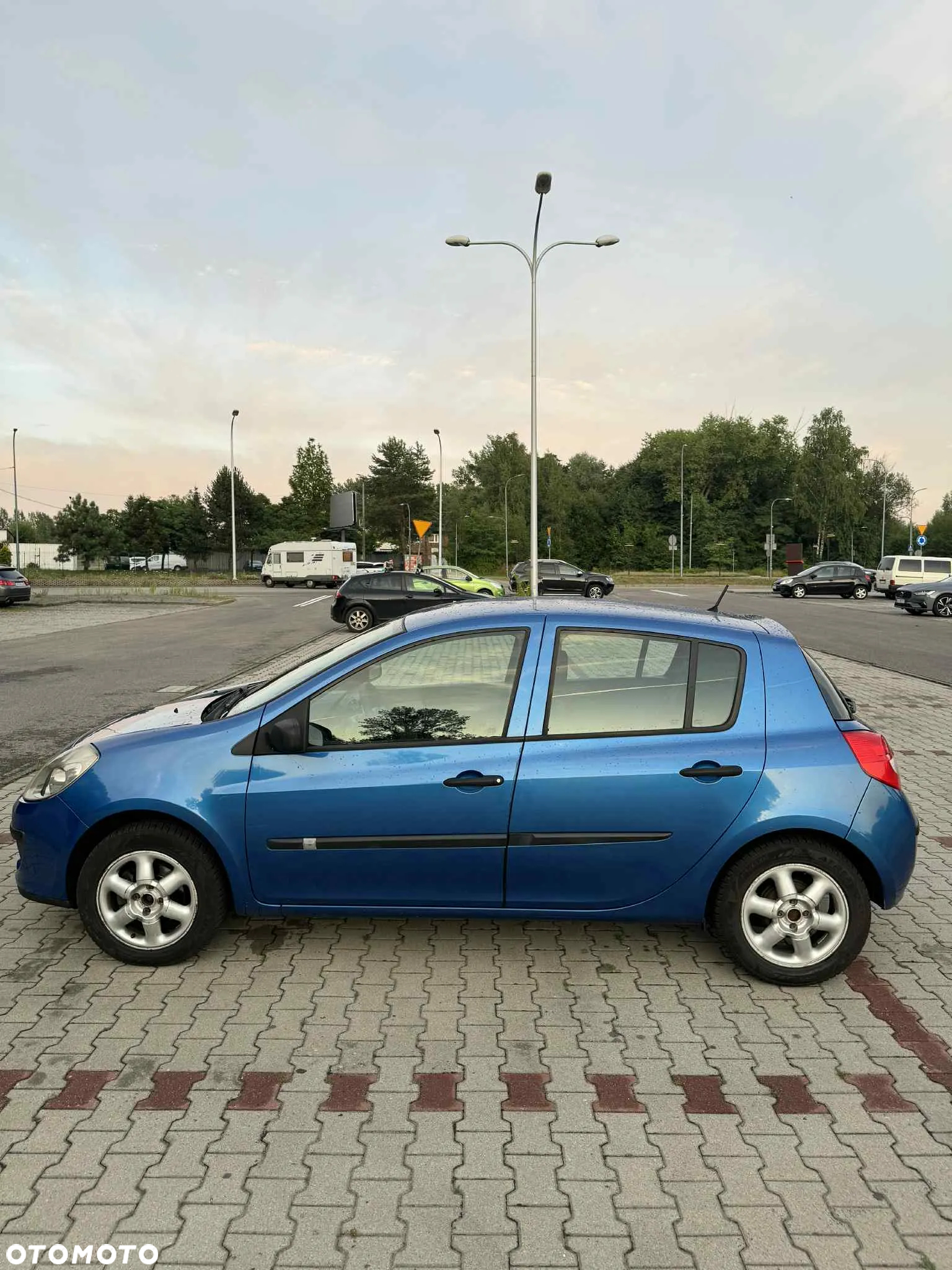 Renault Clio 1.2 16V Alize - 3