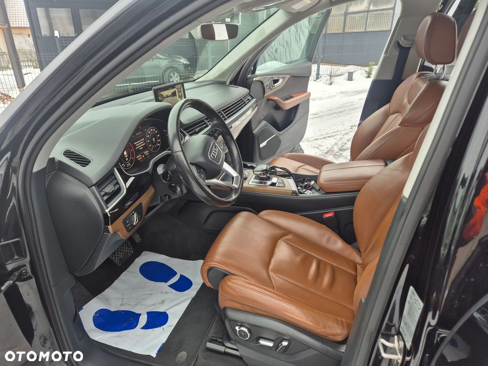 Audi Q7 - 11