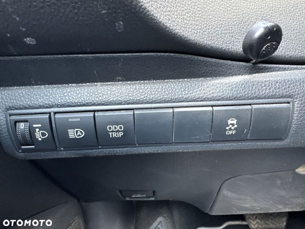 Toyota Corolla 2.0 Hybrid Comfort - 22
