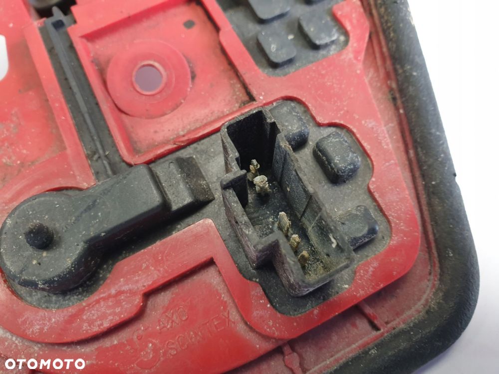 Peugeot 206 98-03 WKŁAD TYLNEJ LAMPY Prawy tył - 8