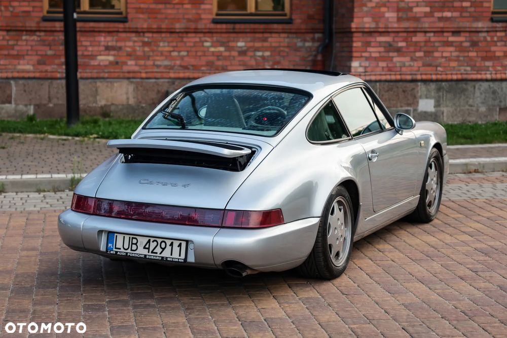 Porsche 911 4 - 18
