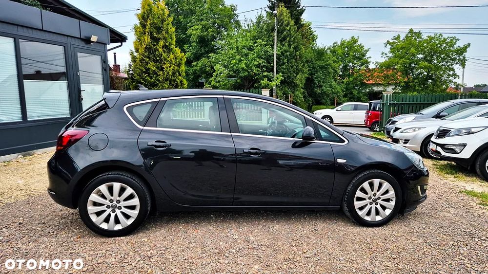 Opel Astra 1.4 T Cosmo S&S - 12