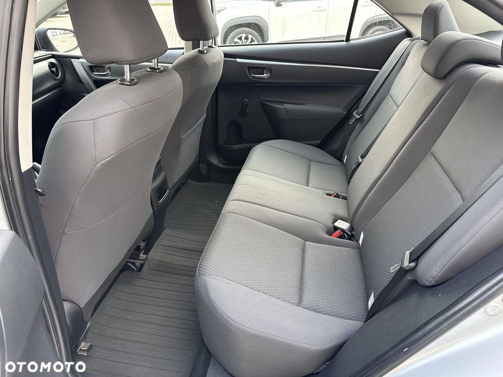 Toyota Corolla 1.4 D-4D Active - 12
