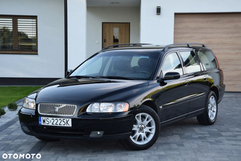 Volvo V70 2.4 Kinetic - 1
