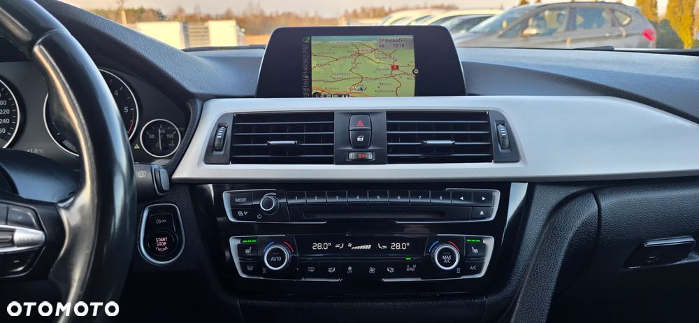 BMW Seria 3 320d xDrive Sport Line - 16