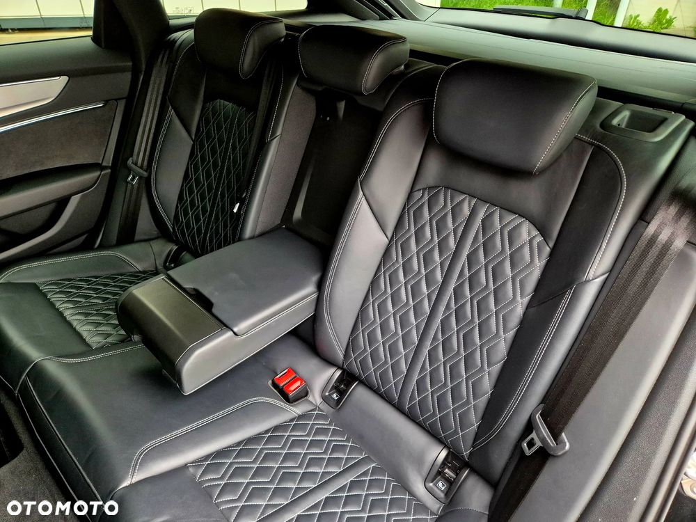 Audi A6 Avant 55 TFSI e quattro S tronic S line - 28
