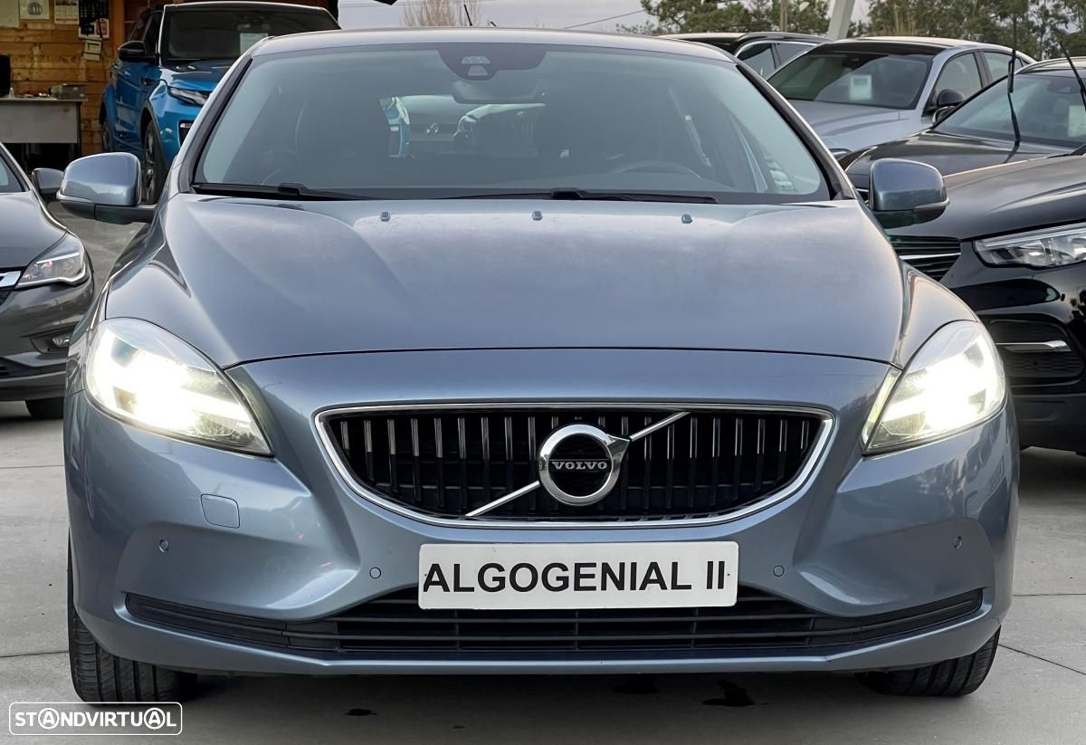 Volvo V40 2.0 D2 Momentum Eco - 3