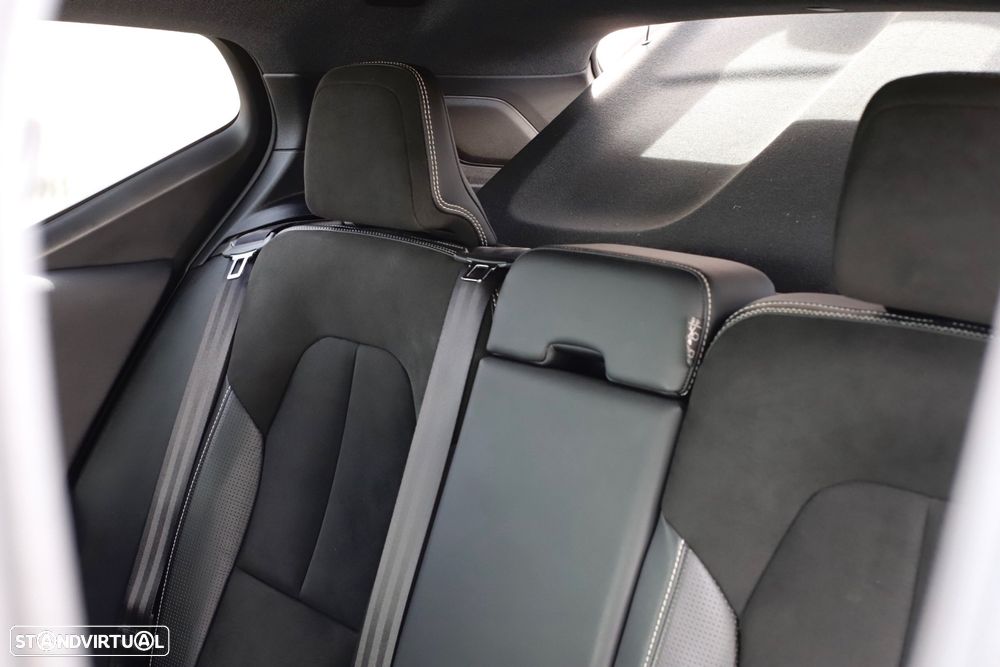 Volvo XC 40 2.0 D3 R-Design Geartronic - 8