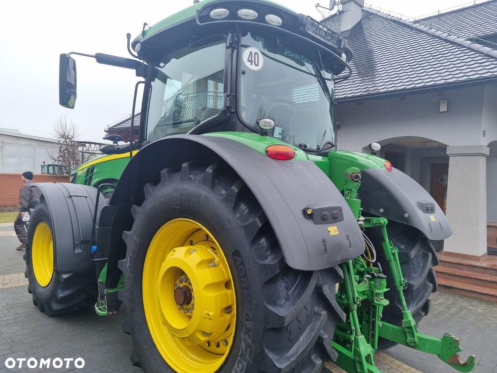 John Deere 8320R - 12