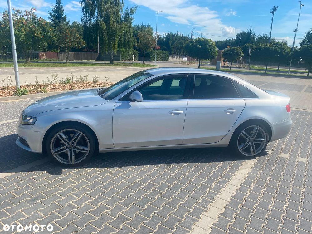 Audi A4 Limousine - 3