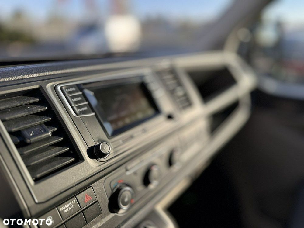Volkswagen Transporter - 12