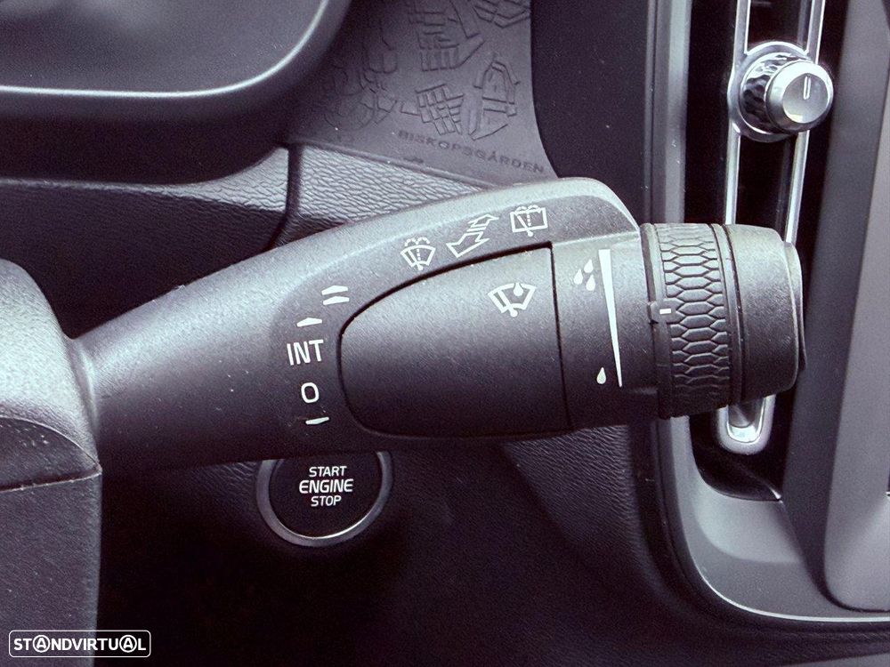 Volvo XC 40 2.0 D3 Momentum - 32