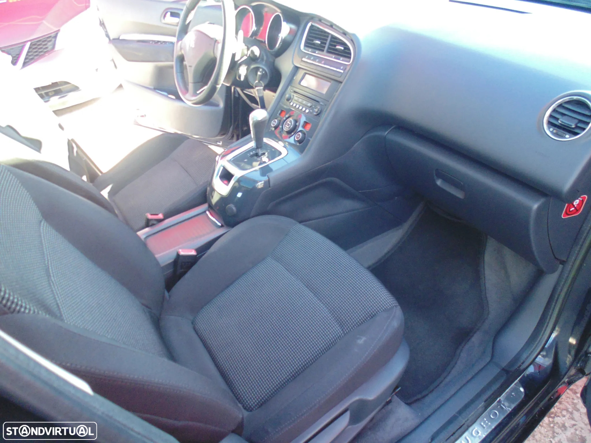 Peugeot 5008 1.6 E-HDi Tech-Motion CMP6 - 15