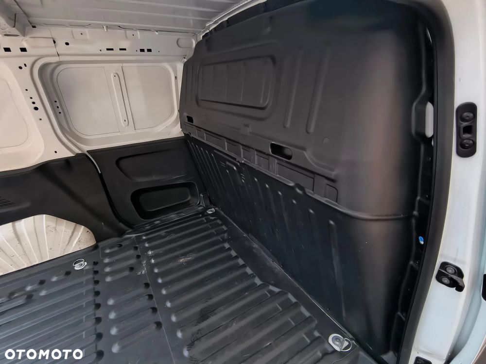 Peugeot PARTNER Berlingo ProAce Kangoo Express - 19