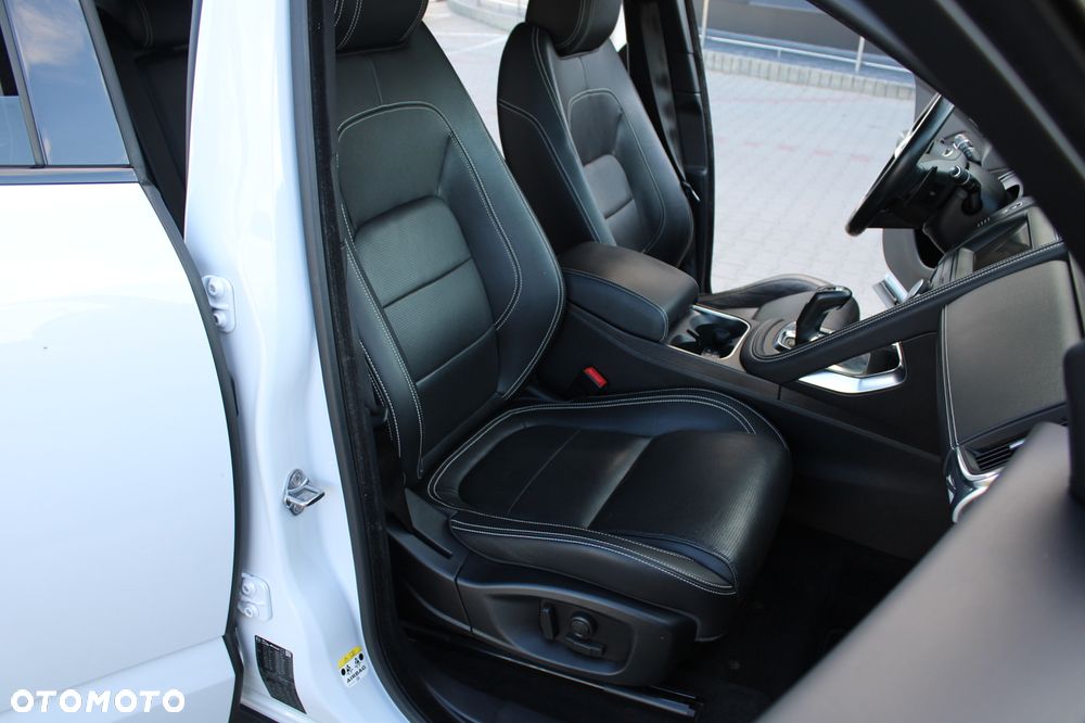 Jaguar E-Pace D240 AWD R-Dynamic SE - 37