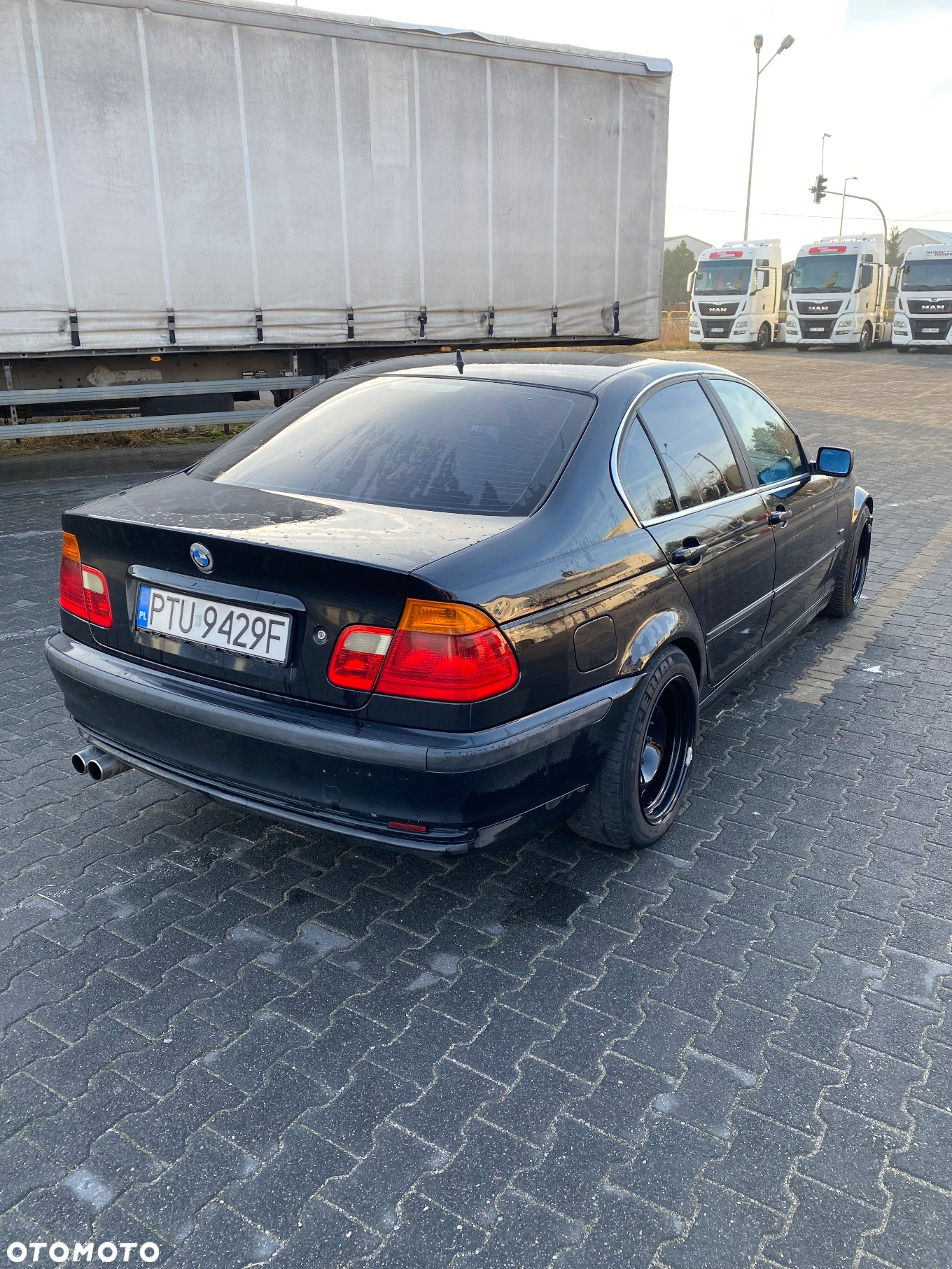 BMW Seria 3 320i - 5