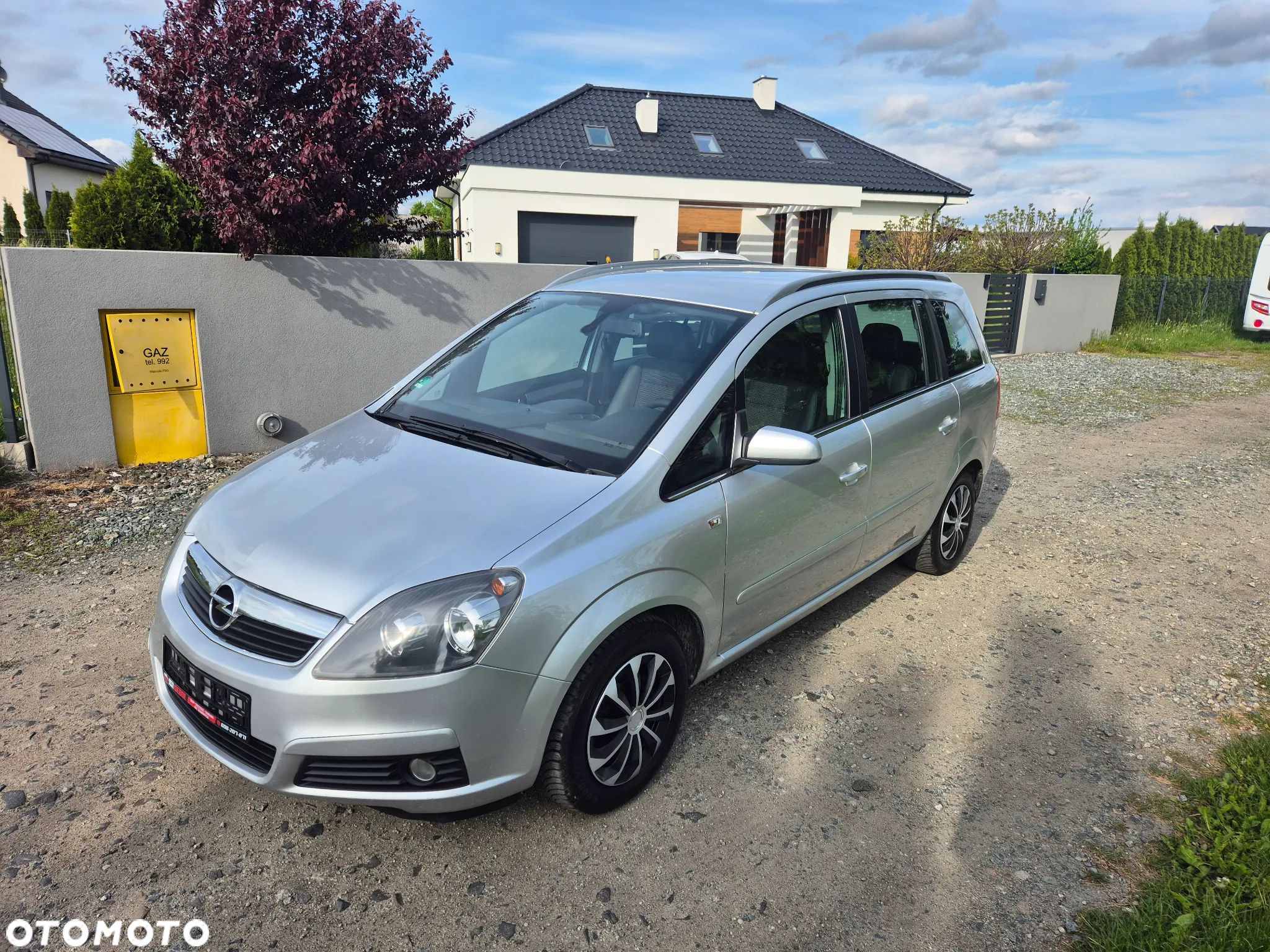 Opel Zafira 1.8 Design Edition - 1