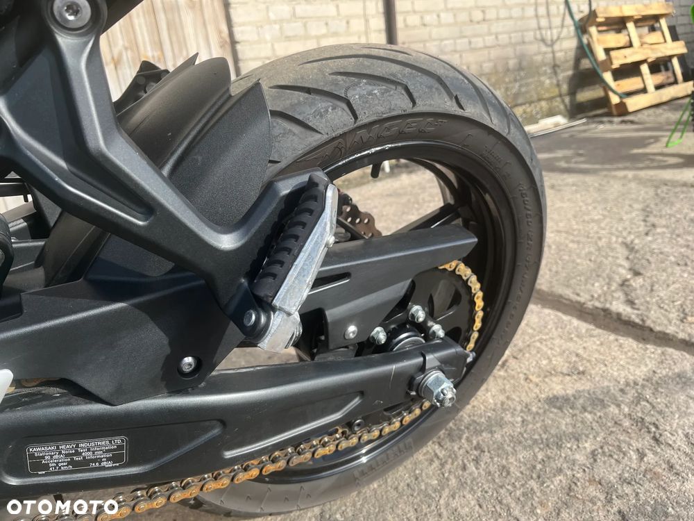 Kawasaki Z 650 - 19