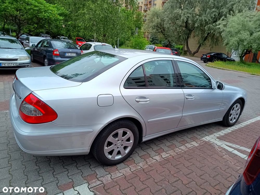 Mercedes-Benz Klasa E 200 CDI Classic - 4