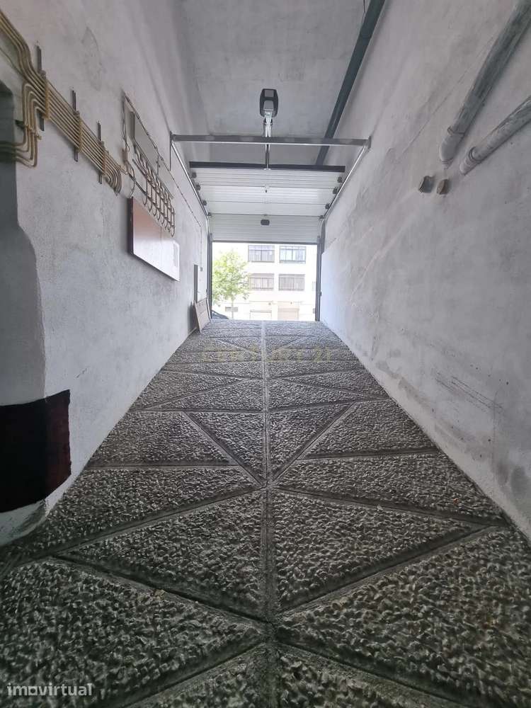 Garagem 24m2 no centro do Feijó - Grande imagem: 4/8