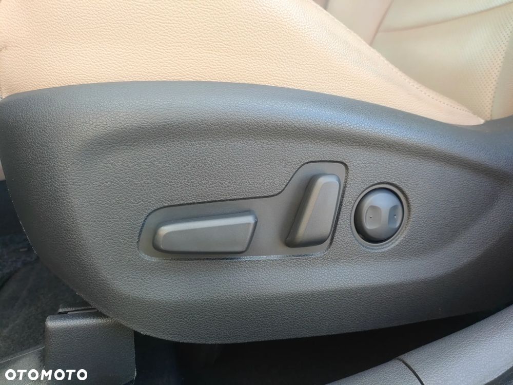 Hyundai Tucson 2.0 CRDi 4WD Automatik Premium - 16