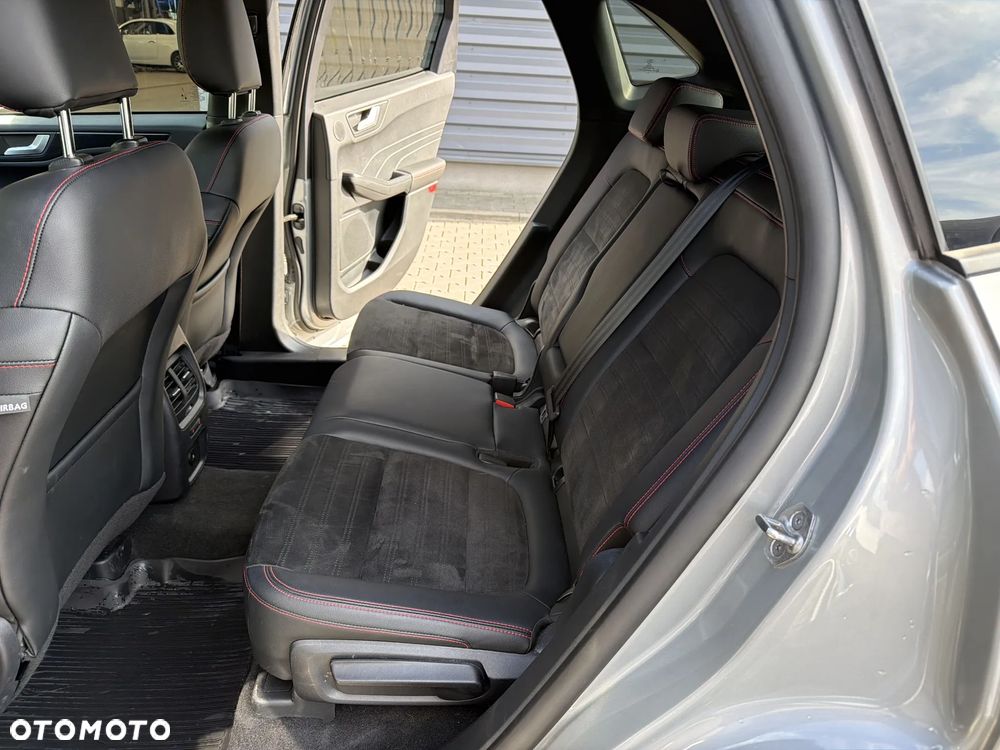 Ford Kuga 1.5 EcoBoost FWD ST-Line X - 17
